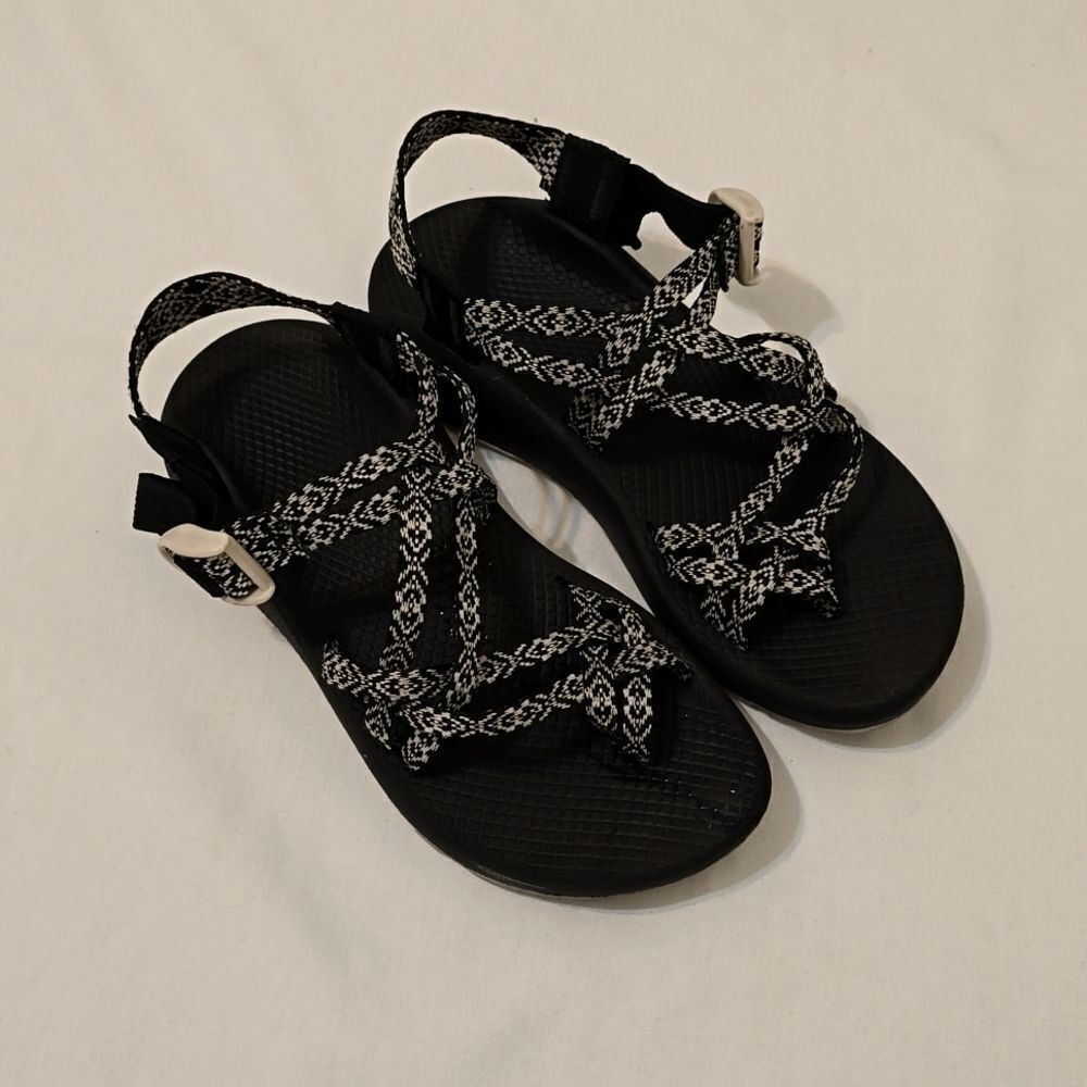 Women’s Chaco ZX/2 Printed Sandals size 8